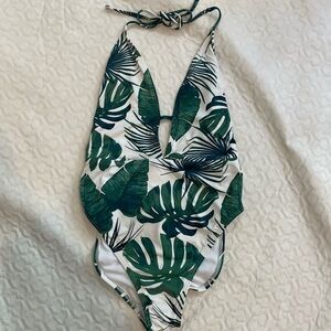 Bikini Lap Swimsuit One Piece Women’s Medium Scrunch Bottom Tropical BL8ZM10